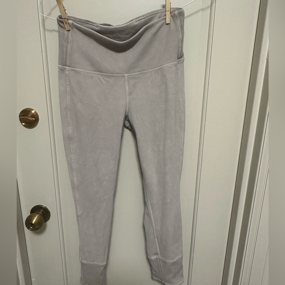 Gray lululemon leggings